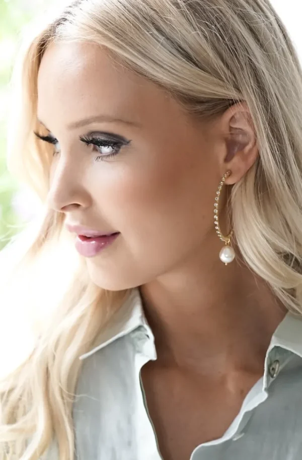 CAROLINE SVEDBOM - Miro Loop Earrings - gold pearl crystal Best