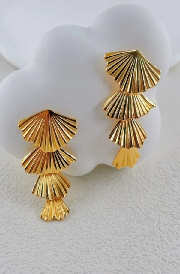 MIXED BRANDS - Earrings gold shells hanging LLB056 Clearance