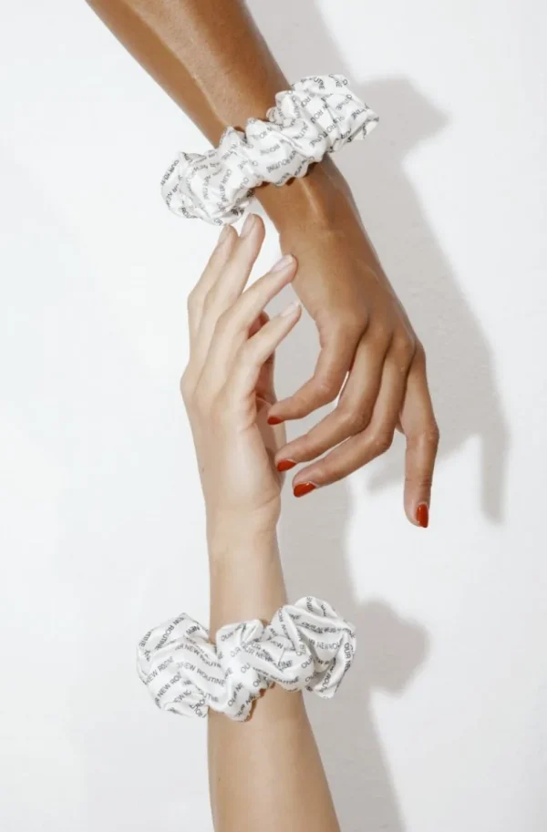 OUR NEW ROUTINE - The Wave Hair Tie Online