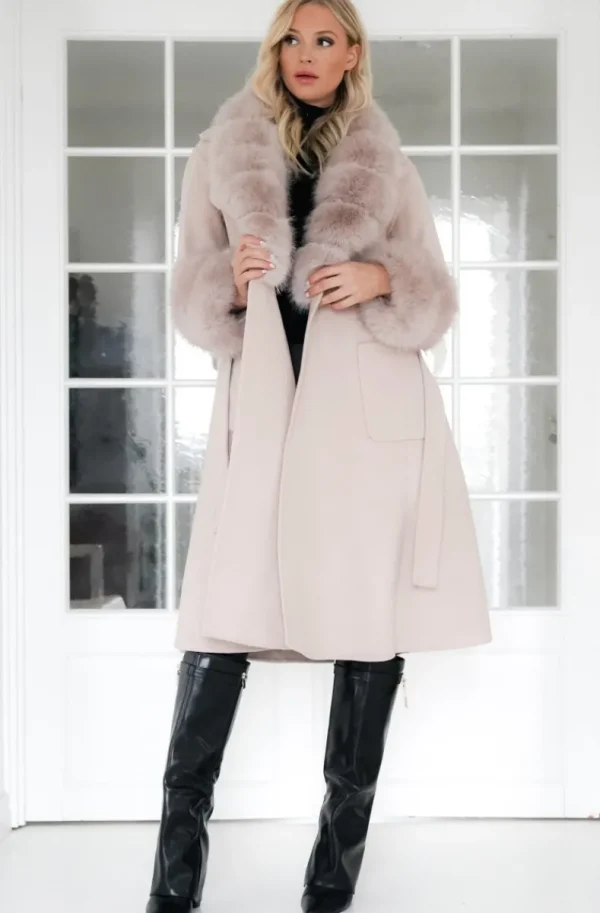 PLAIN VANILLA - Amazing coat with Faux for Details - Sand Fashion