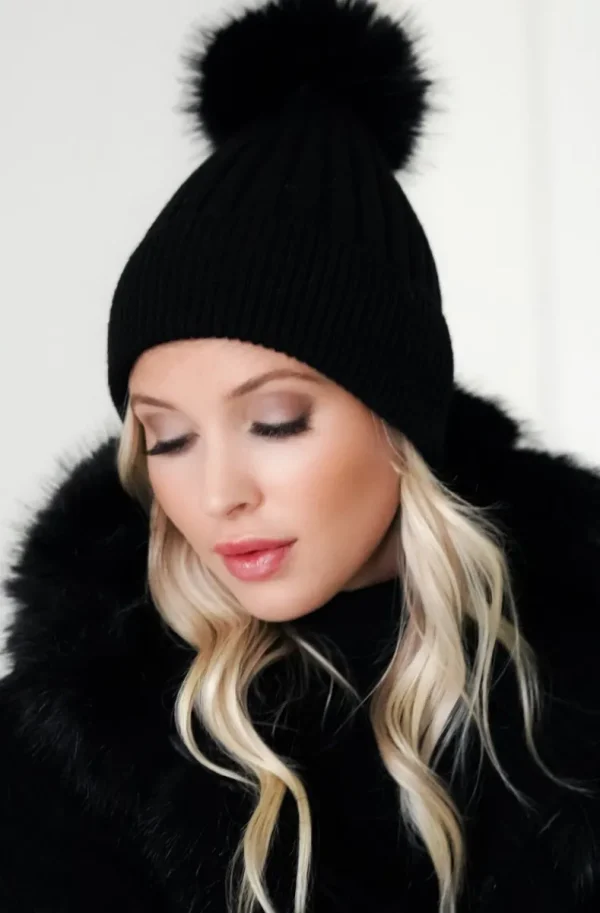 PLAIN VANILLA - Beanie with faux fur pompom - Black Fashion